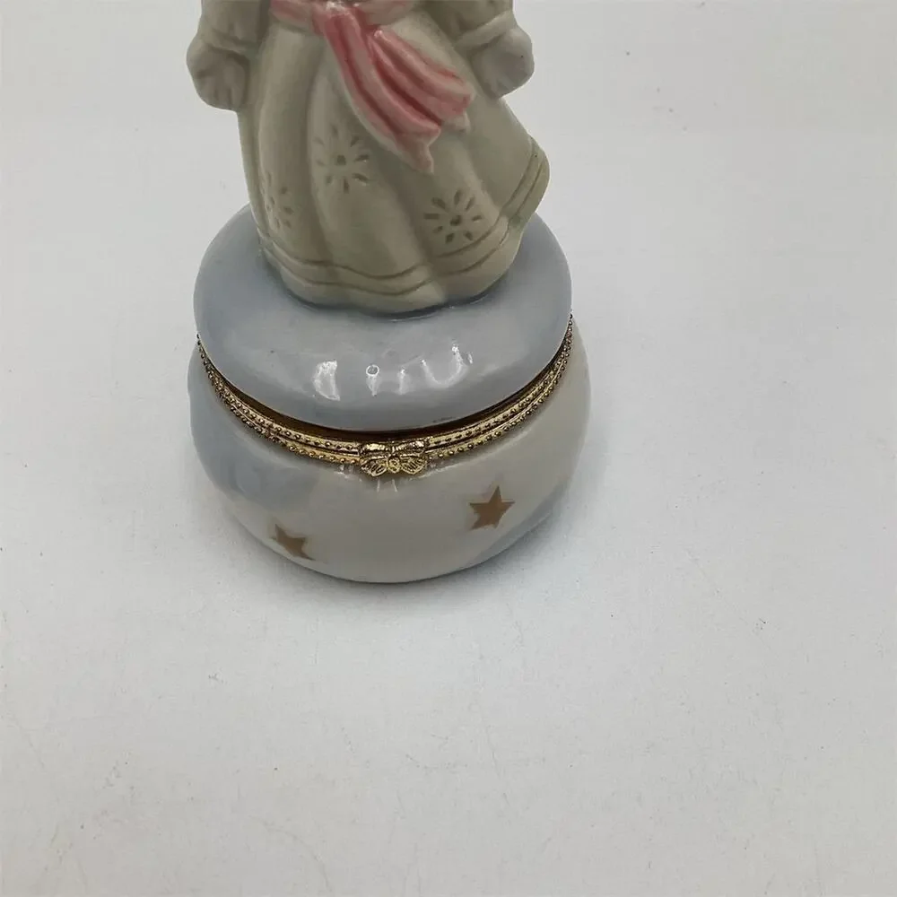 Vintage Porcelain Angel Trinket Box Red & Gold Classic‎ Decor